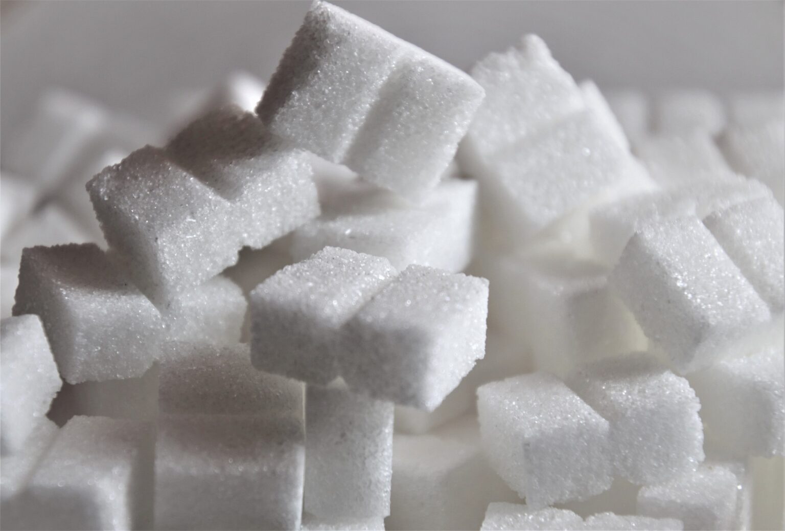 Dipendenza dagli zuccheri: come riconoscerla e combatterla