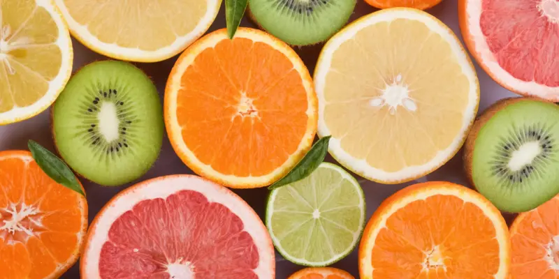 Questi sono i frutti ricchi di vitamina C che ogni uomo dovrebbe mangiare